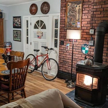 Kountry Living Bed And Breakfast Онеонта Екстер'єр фото
