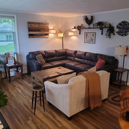 Kountry Living Bed And Breakfast Онеонта Екстер'єр фото