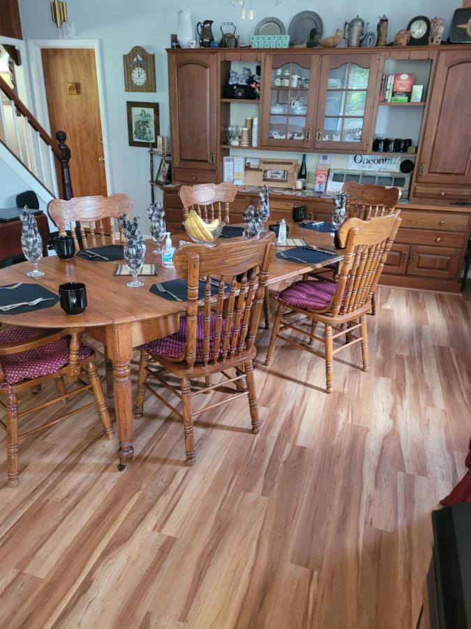 Kountry Living Bed And Breakfast Онеонта Екстер'єр фото